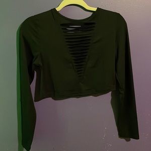 Black long sleeve crop top